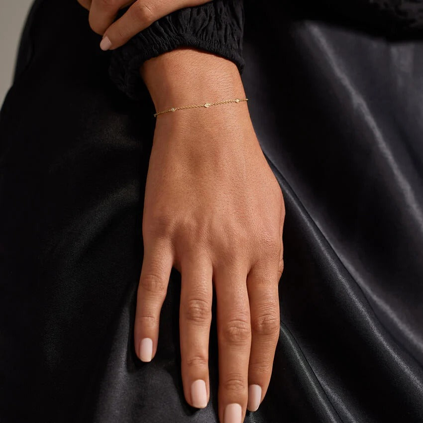 14K Gold Delicate Bracelet With Diamond Accented Rhombus Links